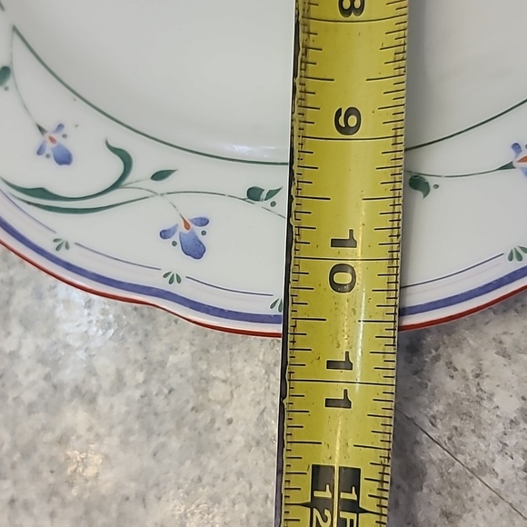 Floral Patterned Dinner Plates Set Of 4 - (4 Dinner 4 Salad) - Picture 6 of 10